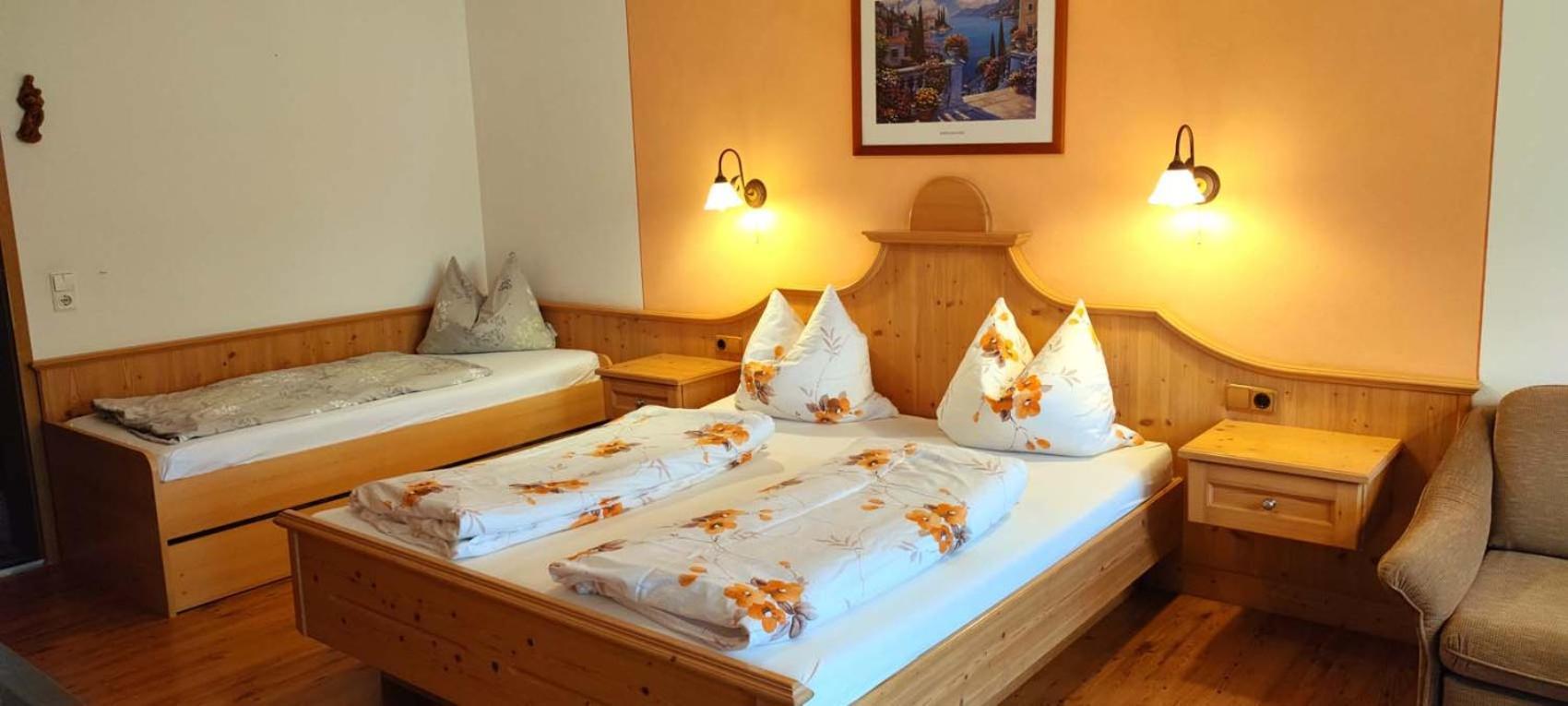 Berghof Guest house 3*